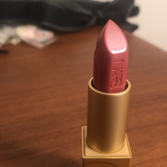 🎉HOST PICK🎉 BNIB Holiday Nars Audacious Lipstick - Picture 7 of 8
